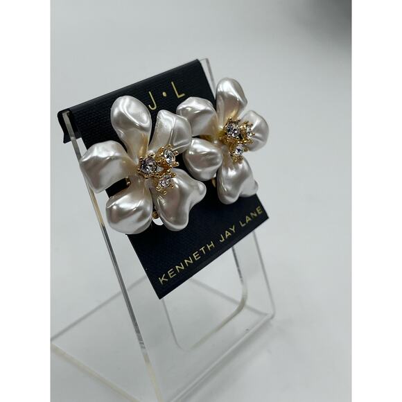KENNETH Jay Lane Gold Plated 
White Faux Flower Pearl Crystal Clip Earring New - Picture 11 of 12
